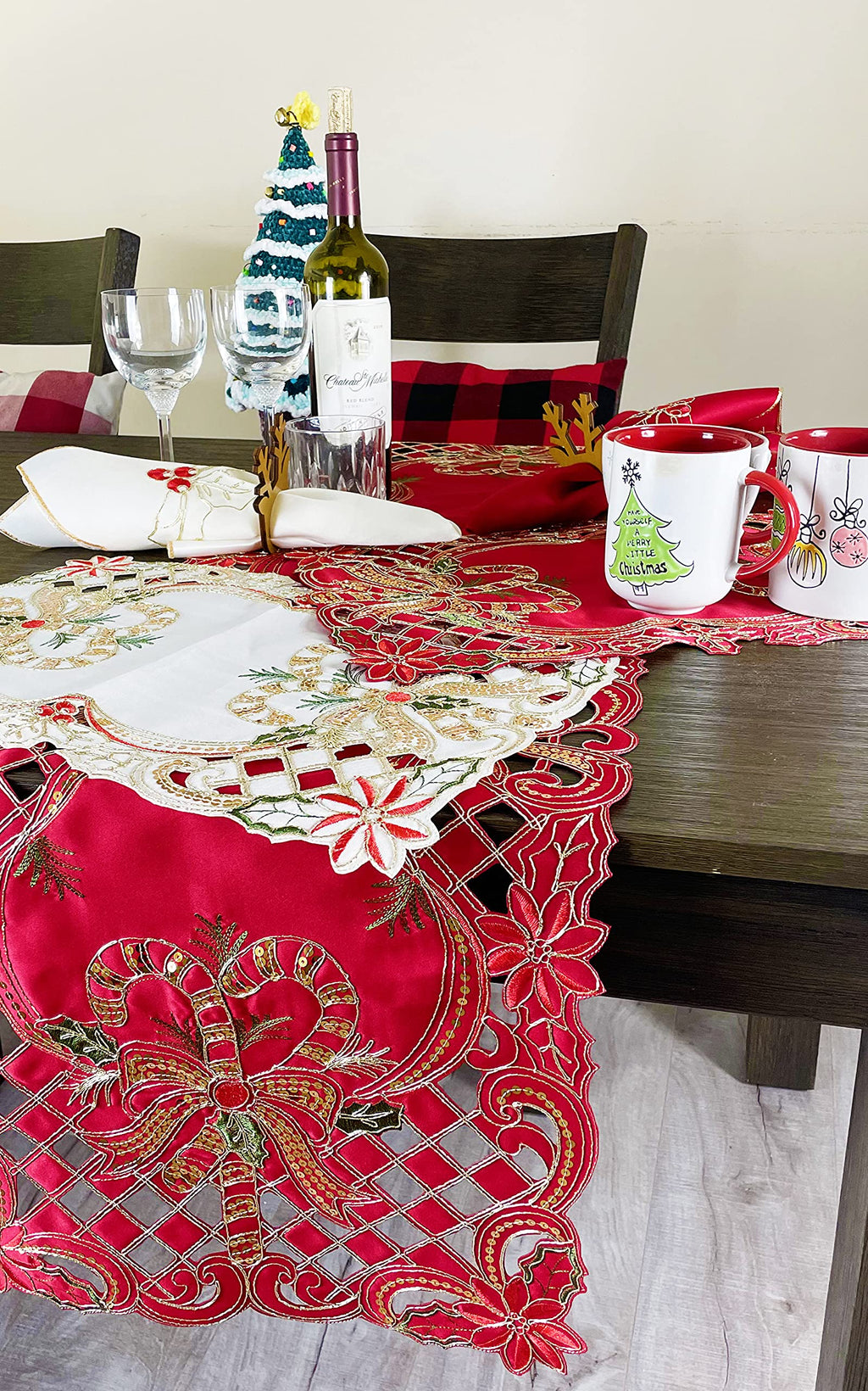 Fennco Styles Christmas Embroidered Holly Cloth Napkins 20" W x 20" L, Set of 4