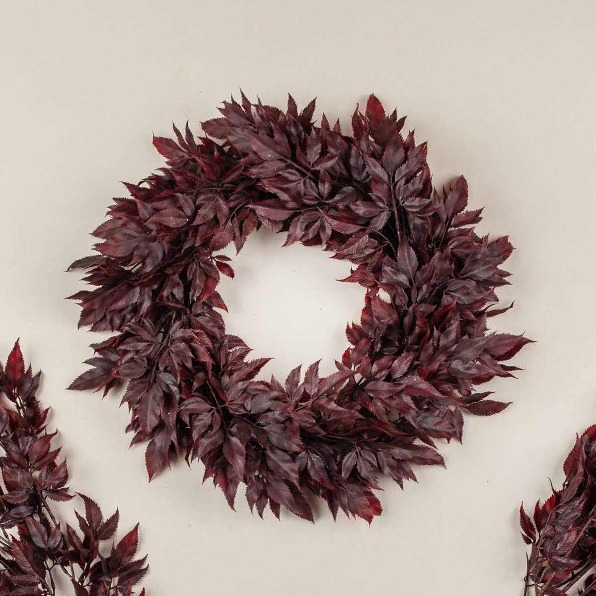 18" Burgundy Spikenard Leaf Wreath – Elegant Fall & Holiday Decor