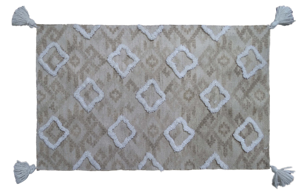 Vibhsa Tufted Shatter Rug with Corner Fringes | 25"x45" Handmade Diamond Pattern Area Rug