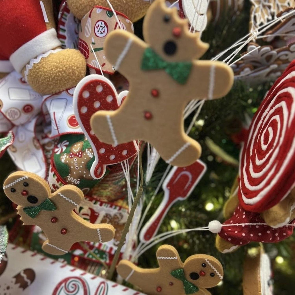30" Bitten Gingerbread Men Pick
