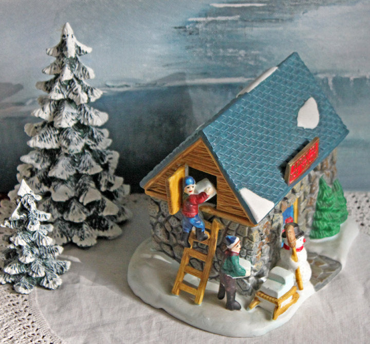 Dickens Collectibles Frost's Ice House, Lighted