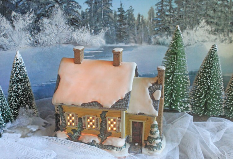 Holiday Time Potterville Victorian Train Station