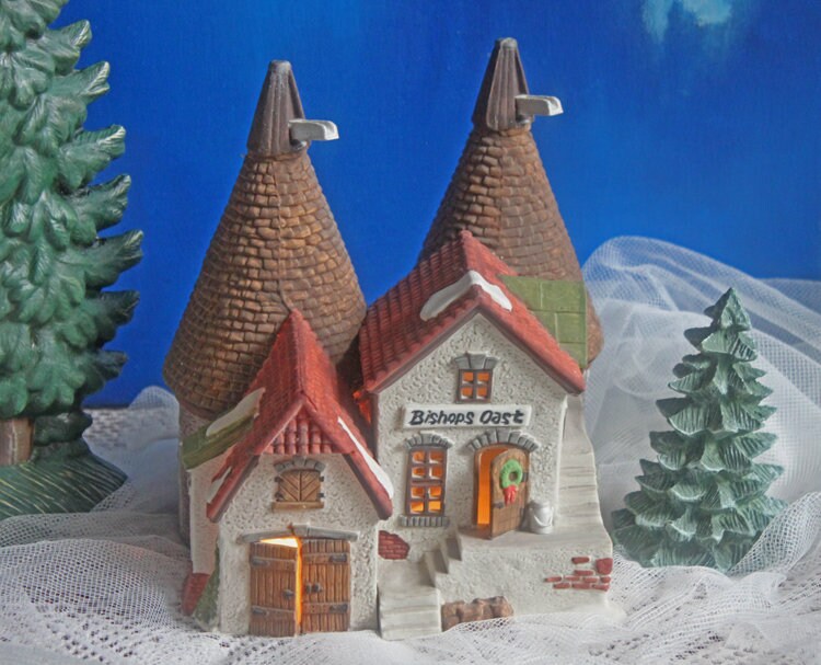 Holiday Time Potterville Victorian Train Station