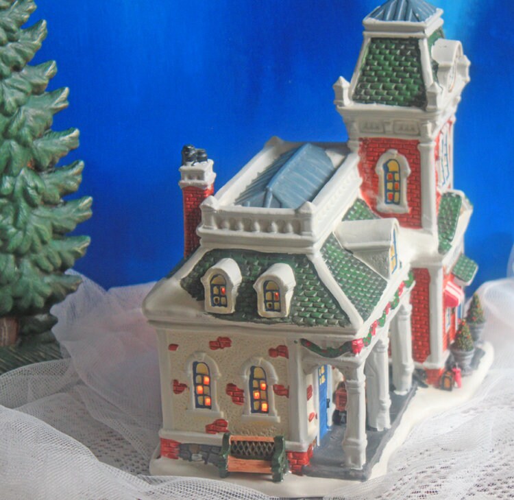 Holiday Time Potterville Victorian Train Station