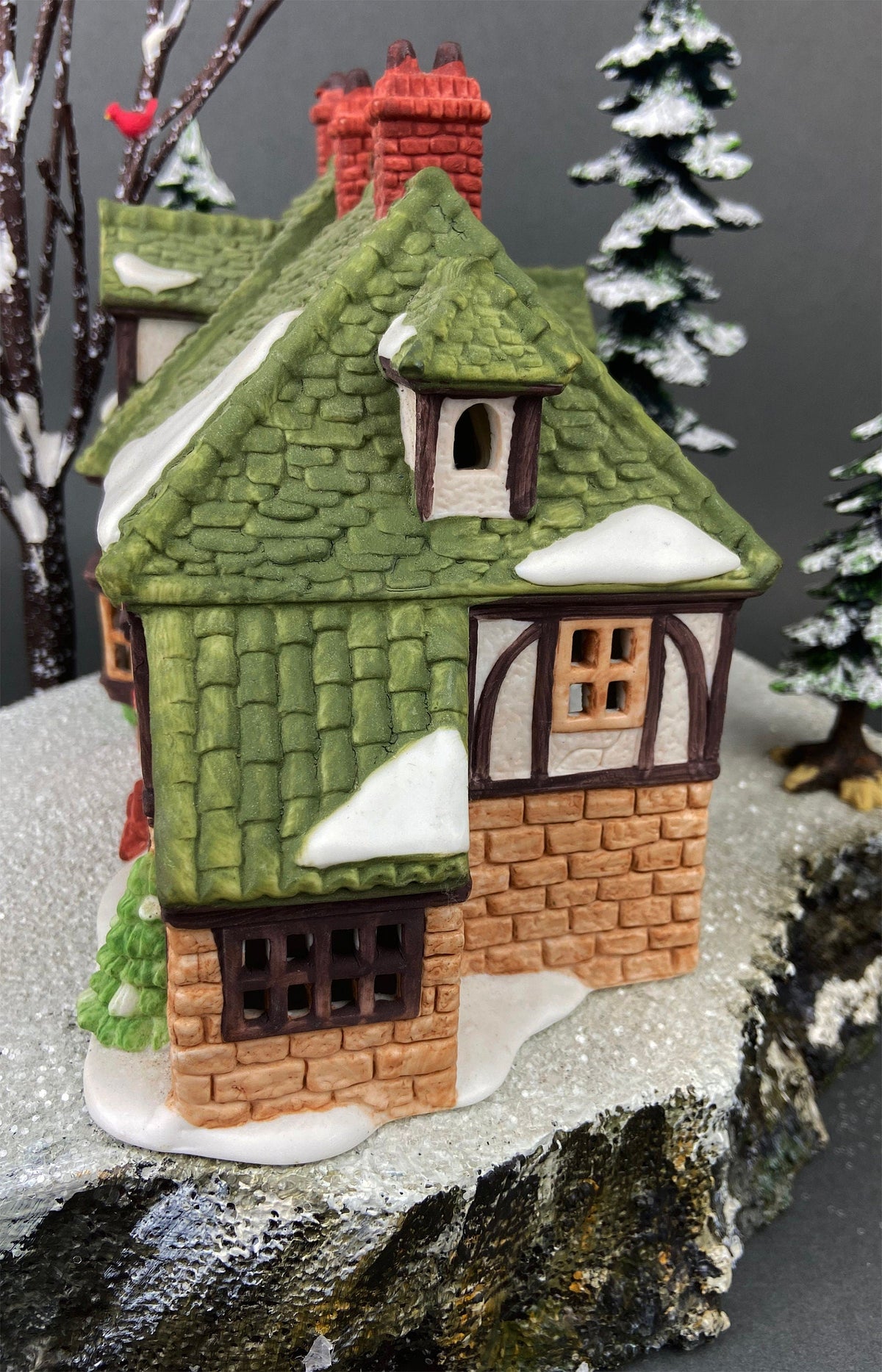 Department 56 Nicholas Nickleby Cottage, New England Village