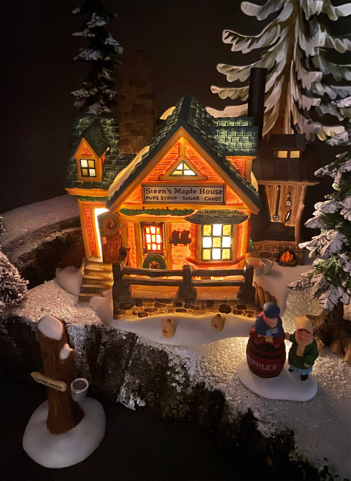 Department 56 Ivy Glen Church, Dickens' Village