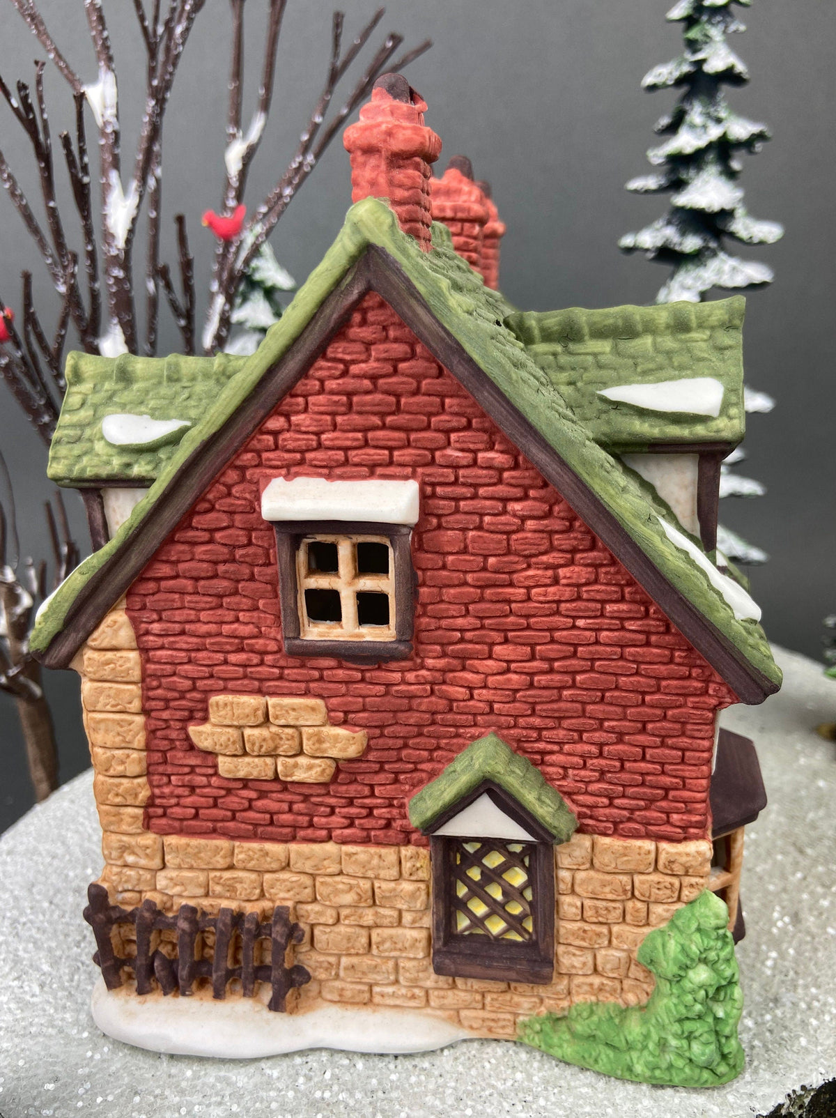Department 56 Nicholas Nickleby Cottage, New England Village