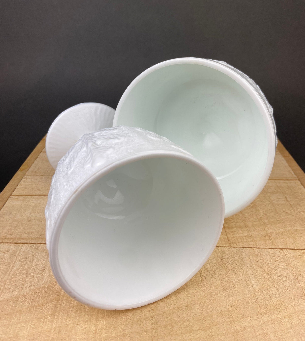 F.T.D. 1975 Milk Glass Oak Leaf Planters, Set of 3