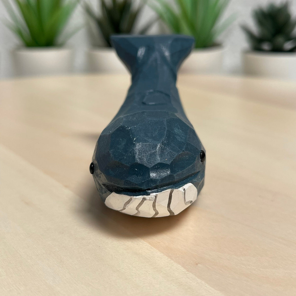 YEEYAYA dark blue Whale 4“ Wood sculpture Hand Carved Wood Figurine woodcarving statue home decor room decor Aquatic animal Marine animals