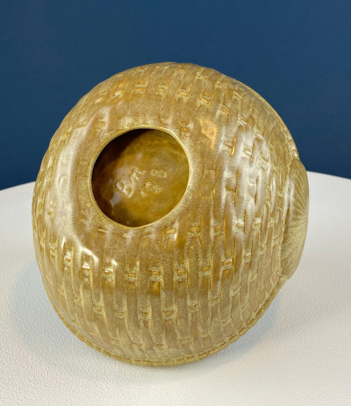 Gold-Brown Ceramic Wicker-Look Egg Basket