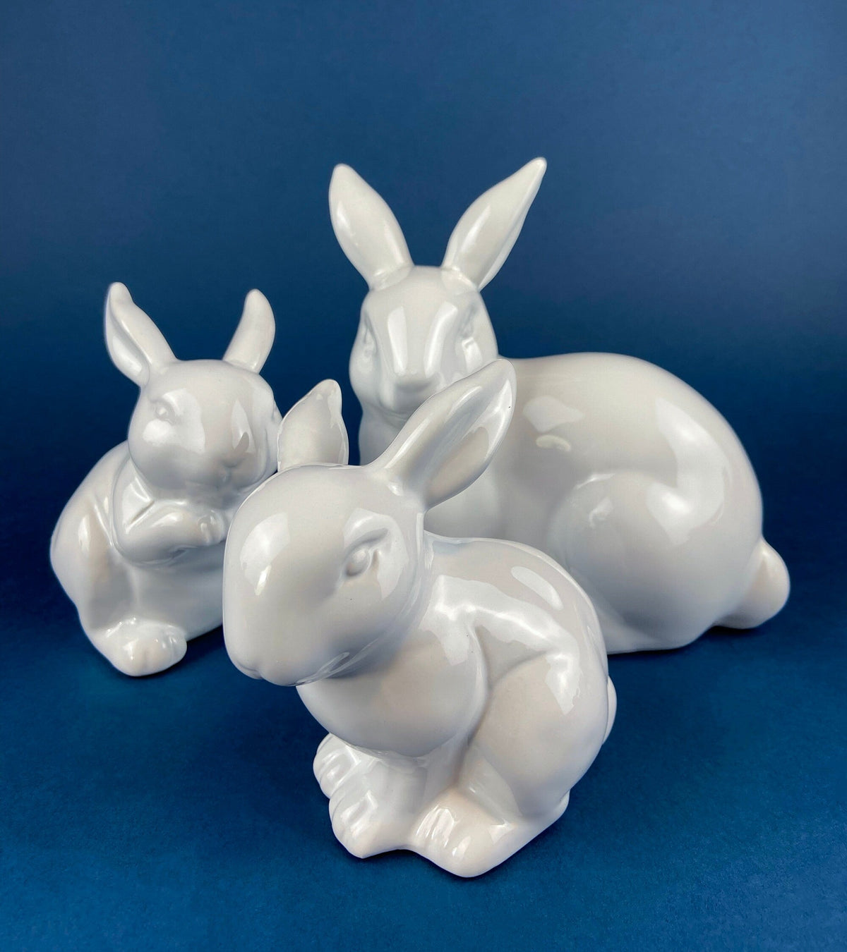 White Porcelain Climbing Bunnies Cupcake Stand