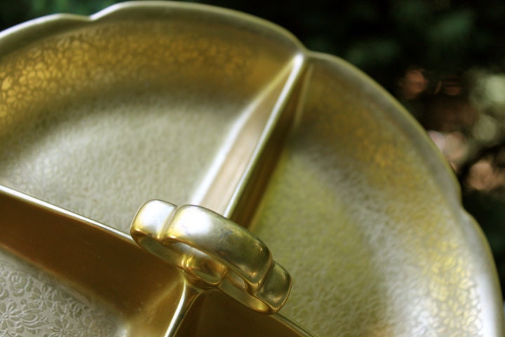 Pickard Embossed Rose & Daisy All-Over Gold Divided Bowl