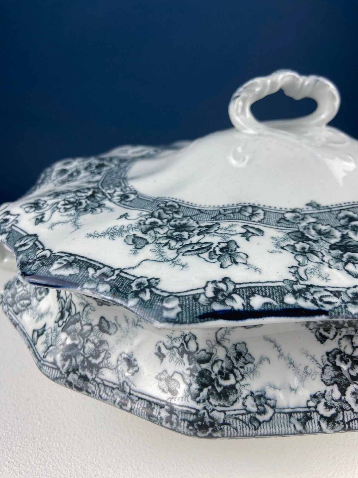 Wedgwood Violet Oval Tureen