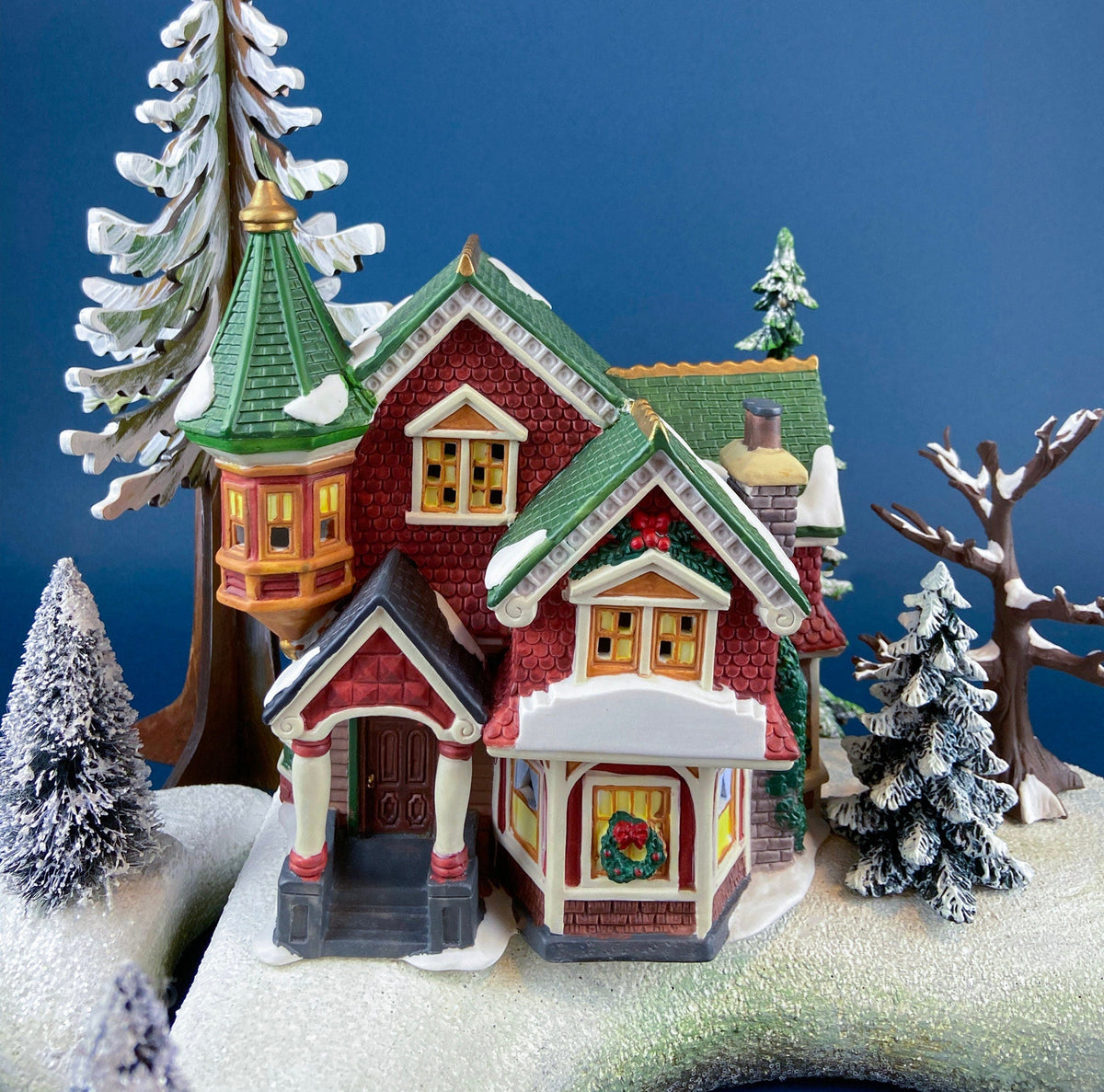 Lighted Porcelain Red Victorian with Green Roof
