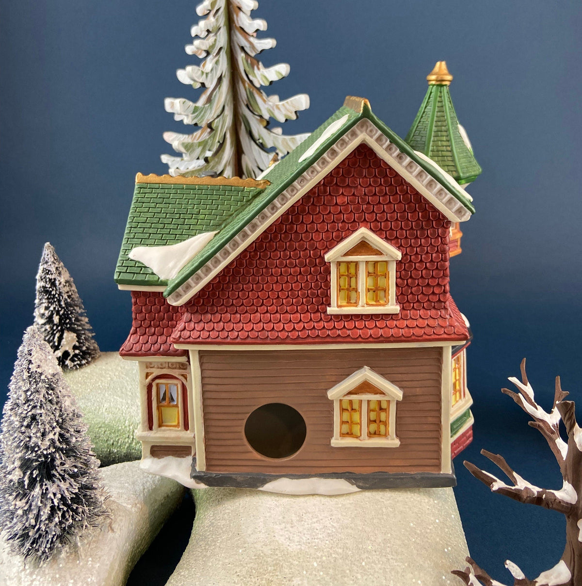 Lighted Porcelain Red Victorian with Green Roof