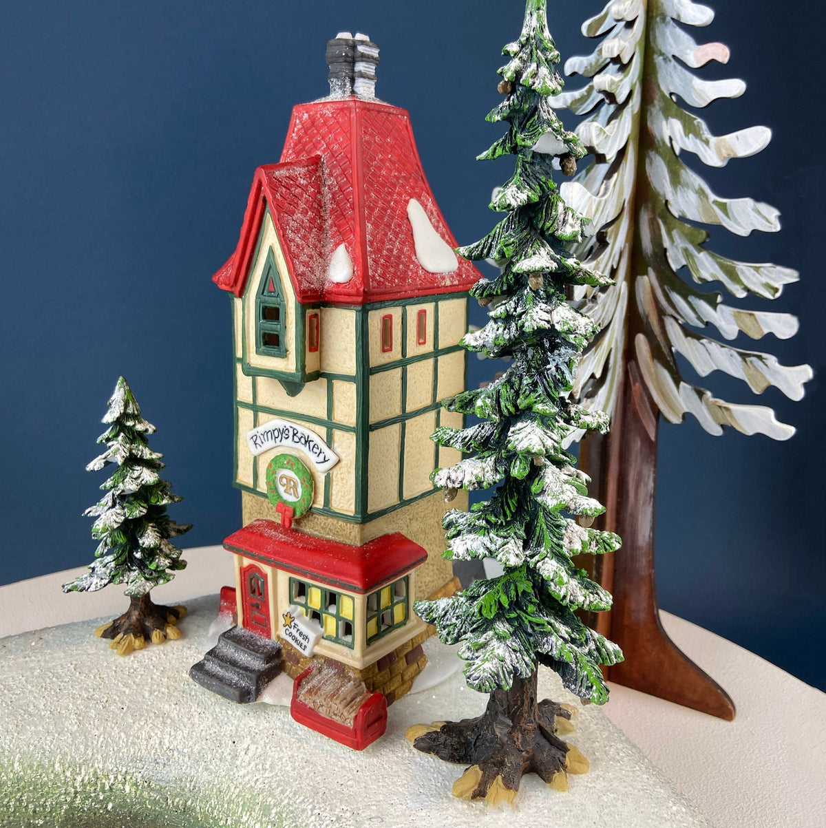 Department 56 Needle's Tree Farm, North Pole Series