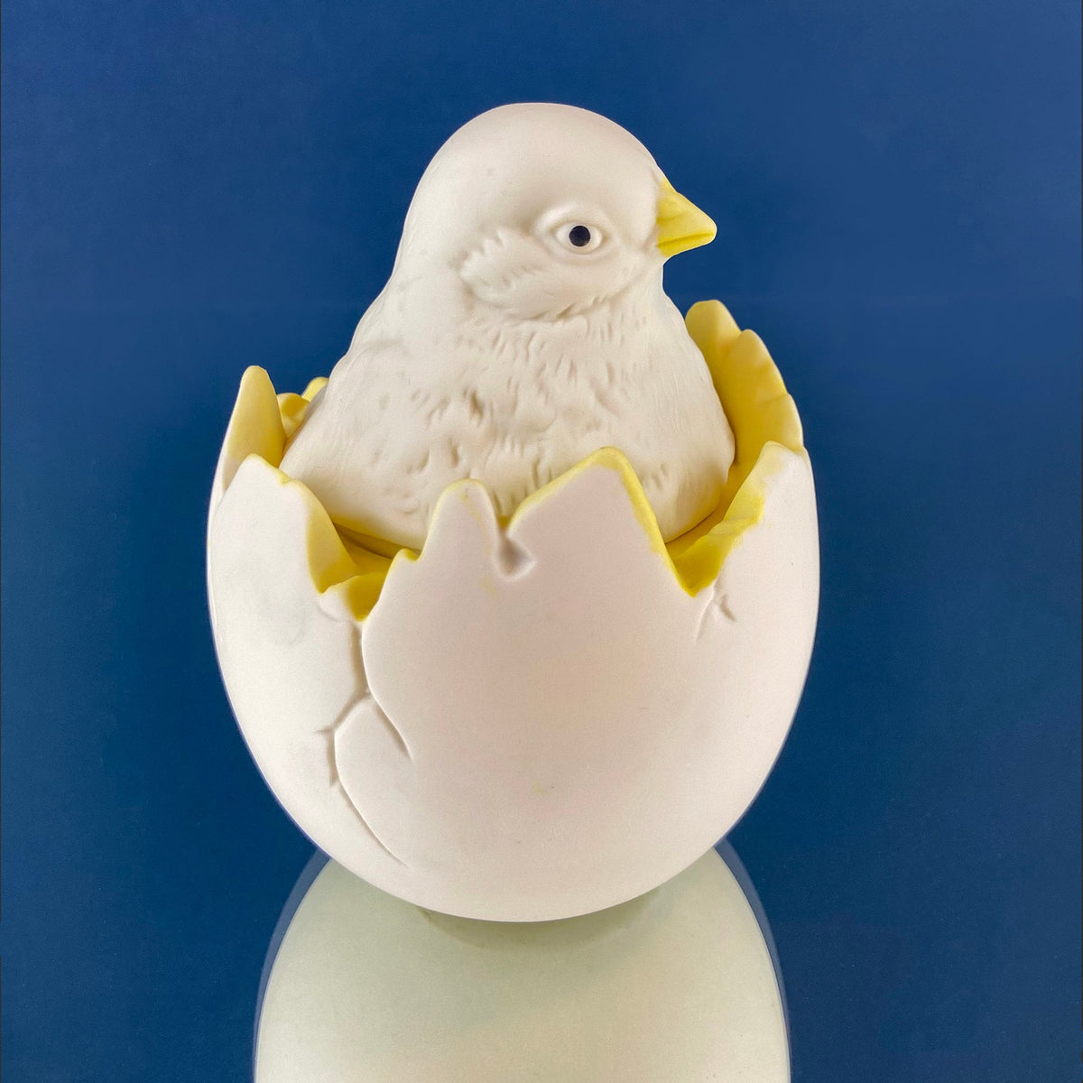 Department 56 Chick in Eggshell Jar