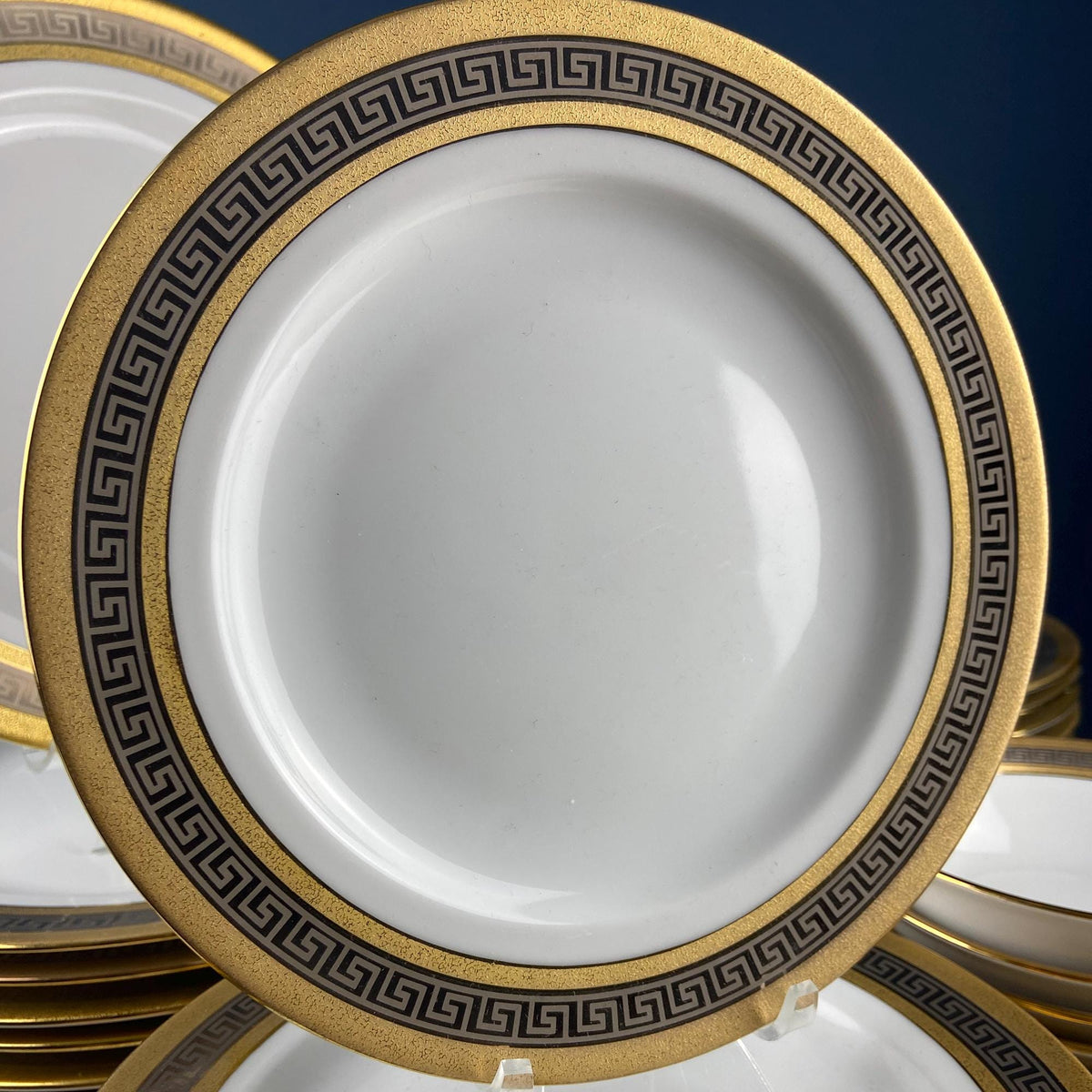 Sheng Xing White, Gold & Platinum Greek Key Dinnerware, 42 Pieces