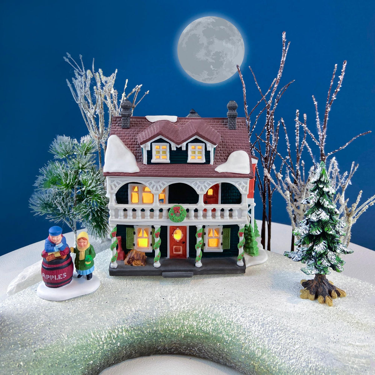 Department 56 Captain's Cottage, New England Village