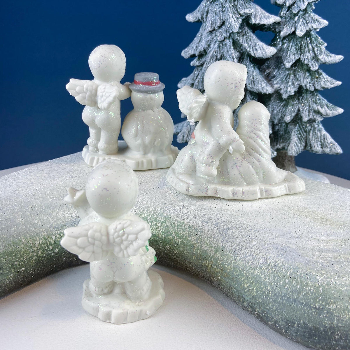 Polar Pals Lighted Tree Figurine